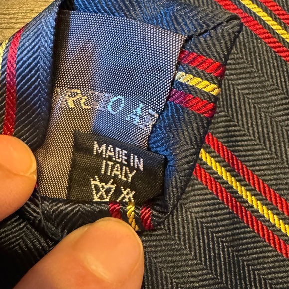 Giorgio Armani Necktie - Picture 7 of 9